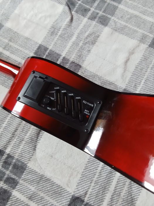 Гітара Polcrafr 6- ти струнна ,електроакустична