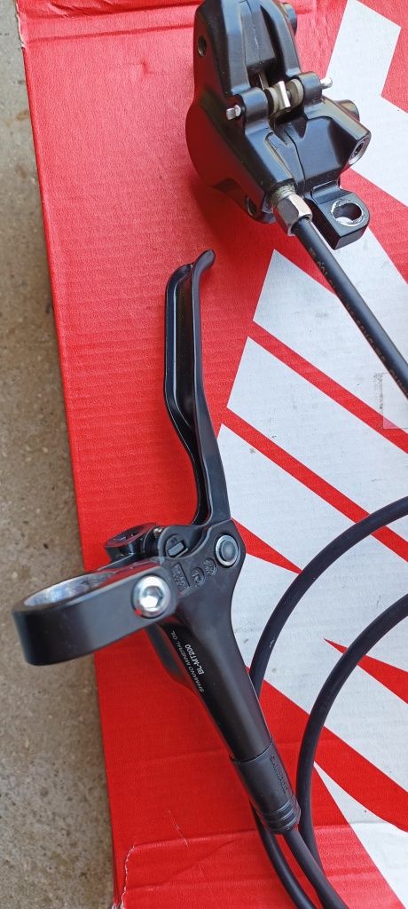 Travões de disco Shimano MT-200