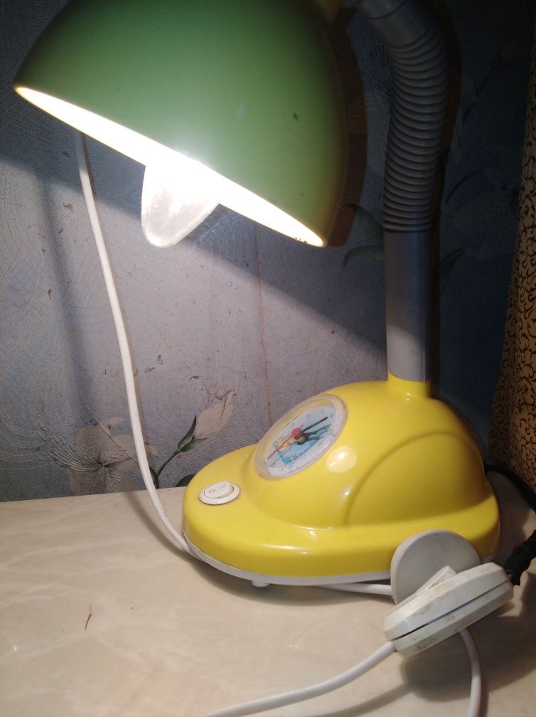 Настільна лампа з годинником дитяча світильник