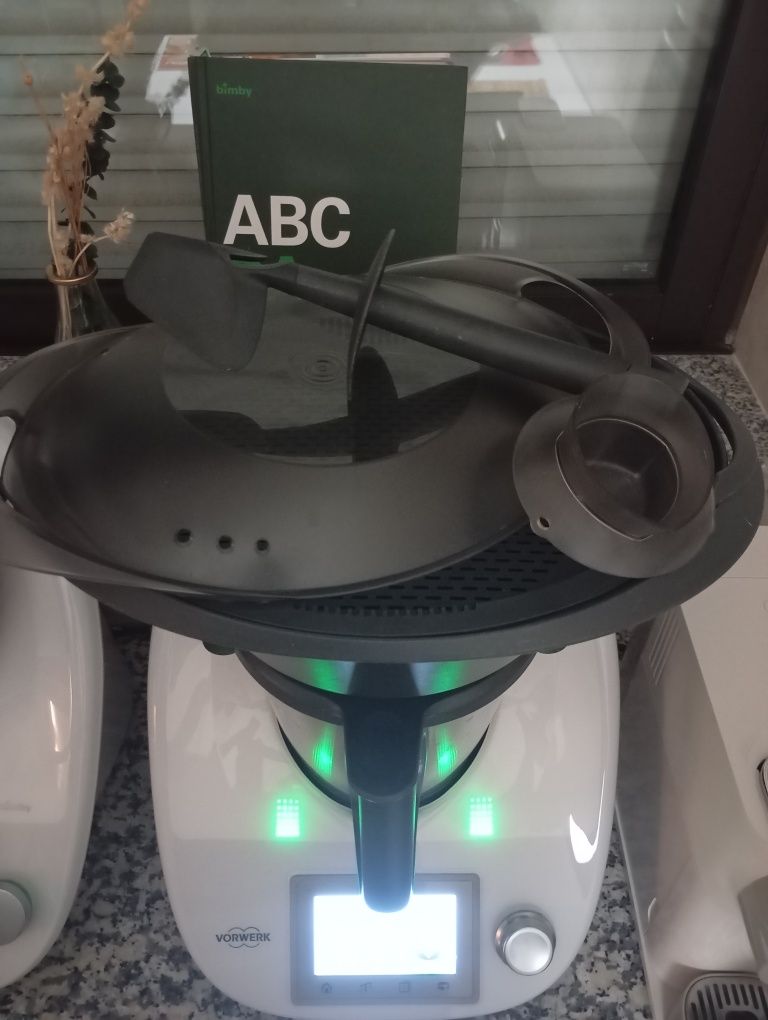 Bimby TM5 com Chave de Receitas ABC