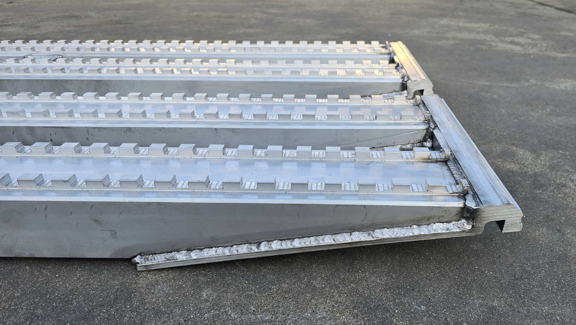 Najazdy aluminiowe PROFESSIONAL 3500x380x120mm mocowanie dolne 8,5 t.