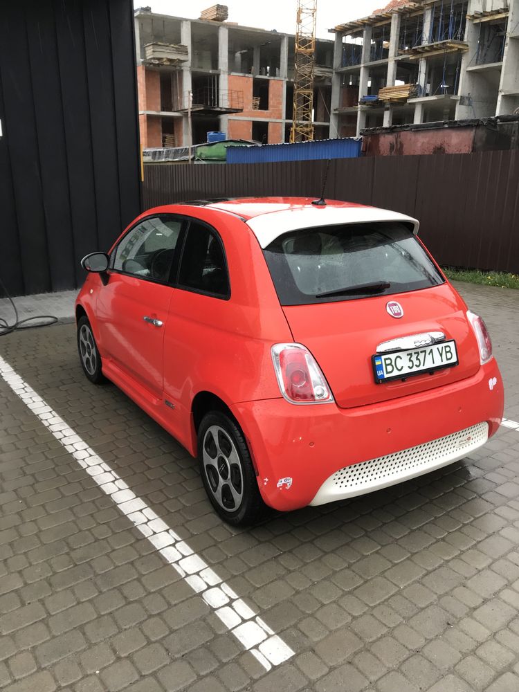 Елекрокар Fiat 500e