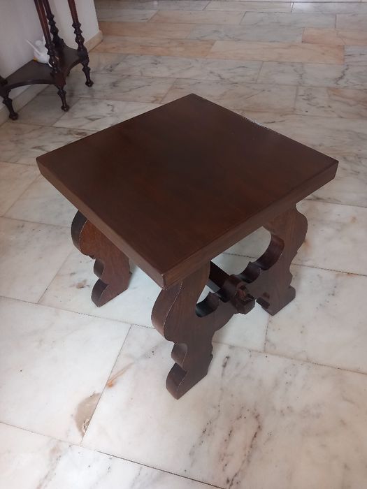 Meda pequena em  madeira