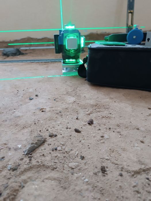 Лазерний рівень Лазерный уровень 4D 16-лінійний обертається на 360°