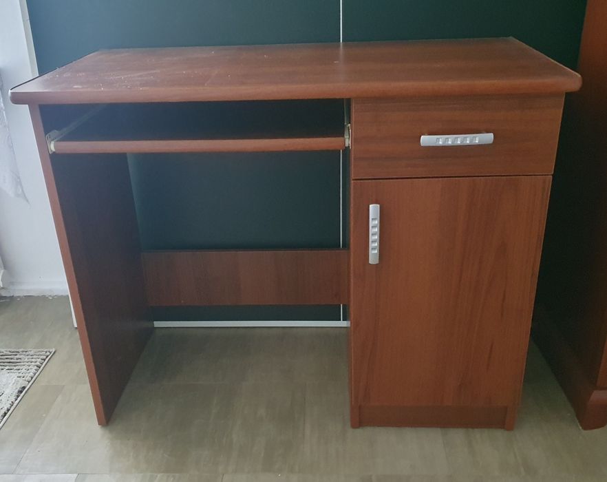 Biurko z szufladą