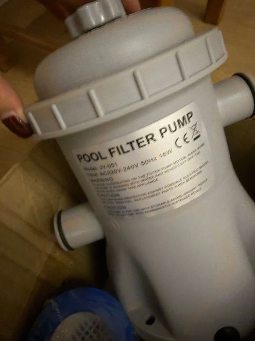 Bomba de piscina + 2 filtros nunca usada