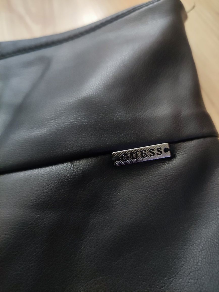 Spodnie damskie czarne Guess L
