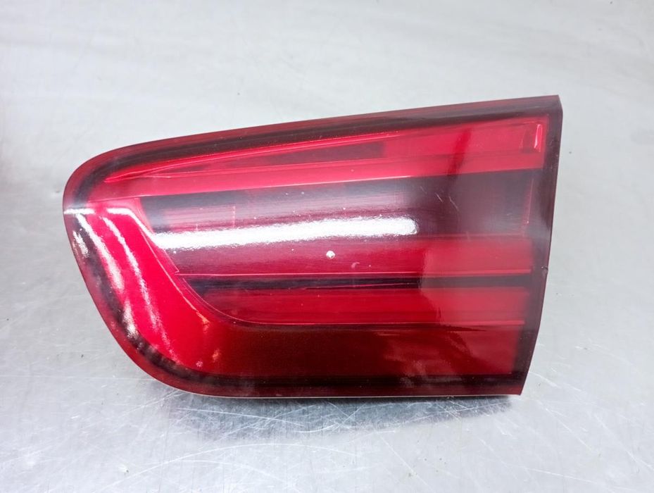 Farolim da mala direito BMW 1 (F20)
