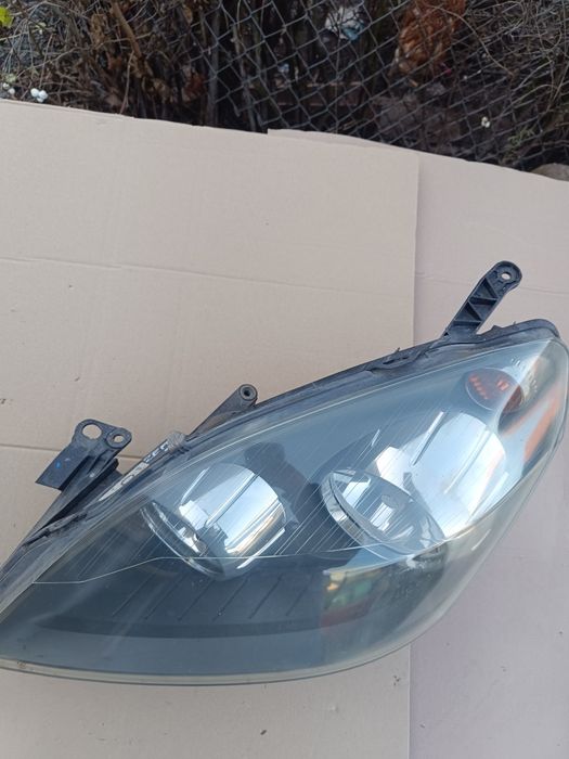 Lampa lewa przednia Opel Zafira B