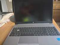Sprzedam laptop HP 250 G8