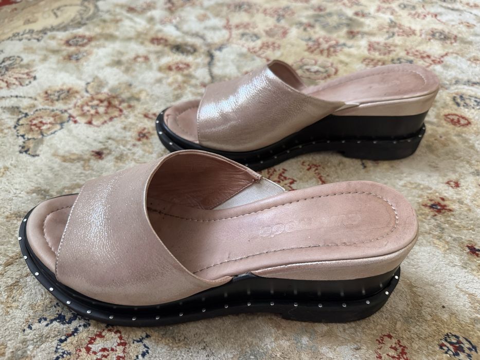 Шльопанці, розмір 40, устілка 26 см