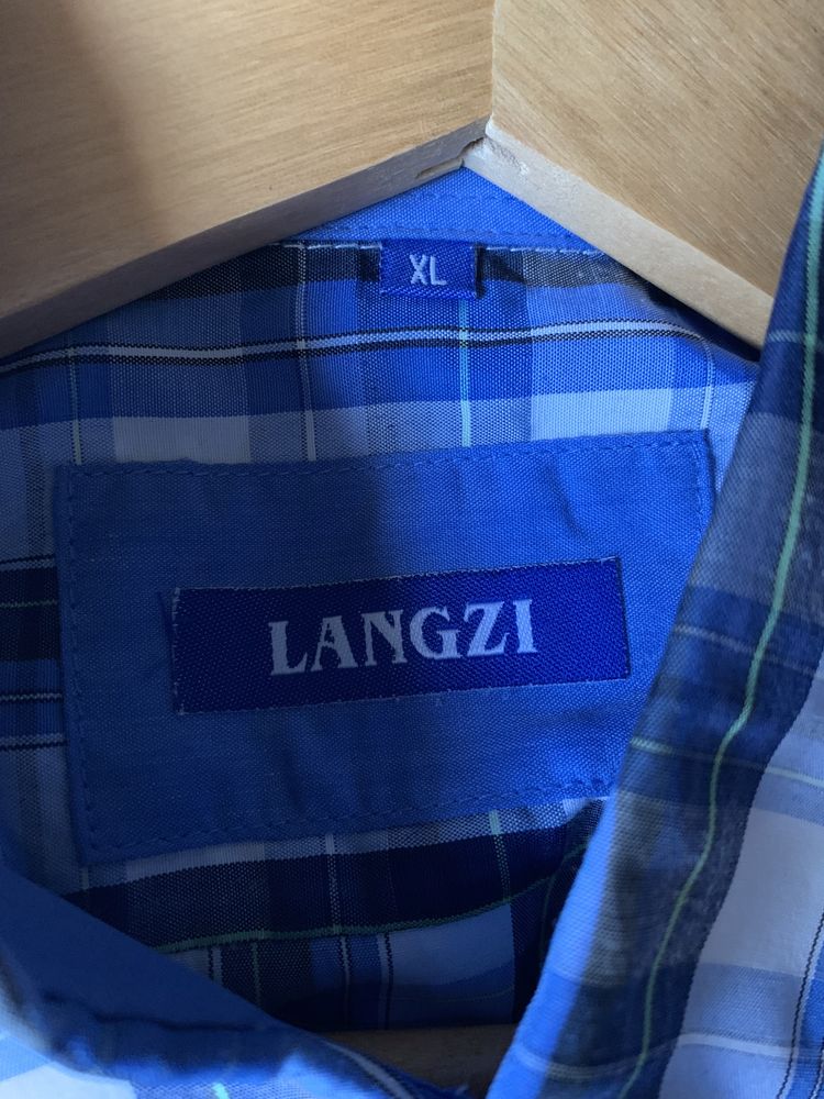 Camisa Langzi, tamanho XL