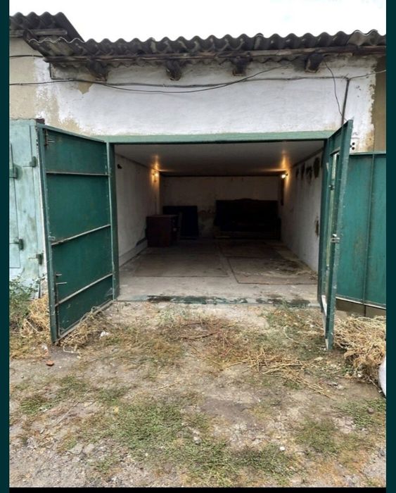 Гараж з погребом,з документами