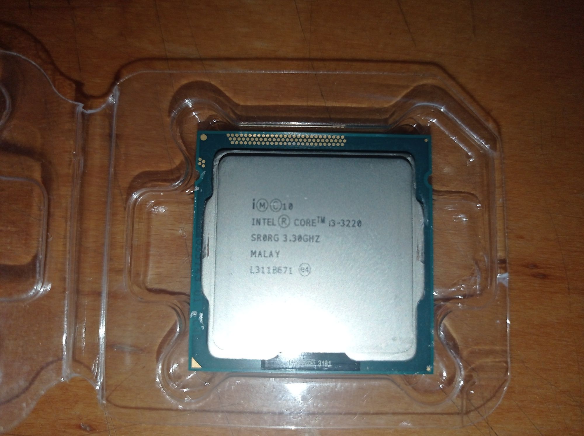 Intell core I3-3220. 3.30Ghz