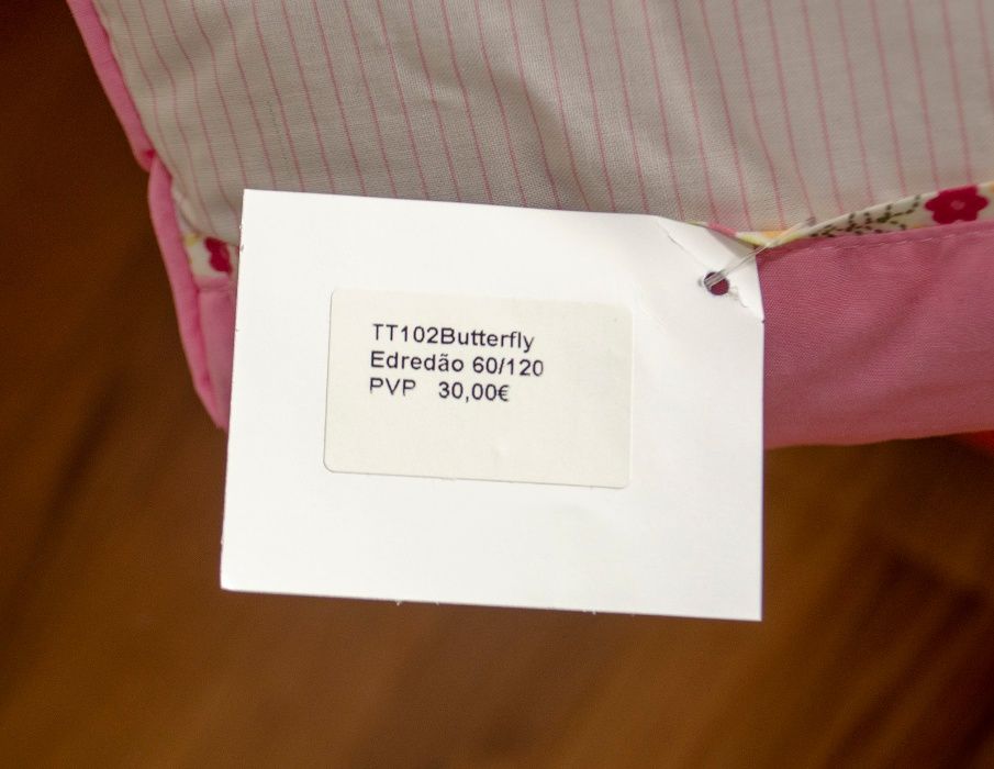 Edredão e laterais TOUT À TOI para cama de grades NOVO com etiqueta