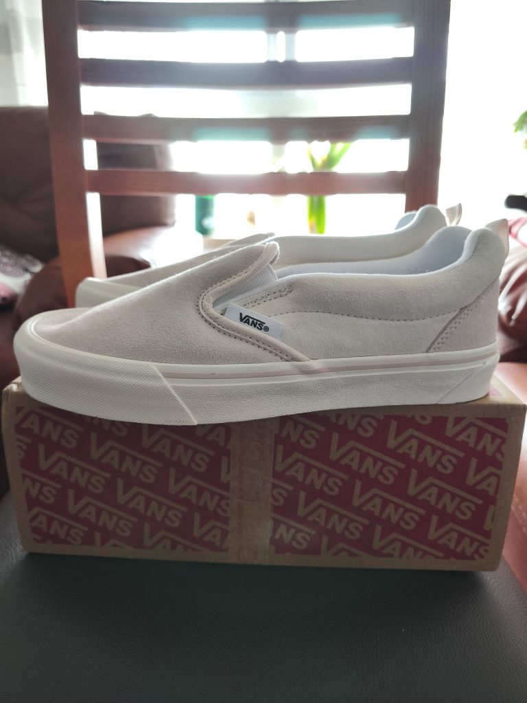 Tenis novos da Vans tamanho 42.