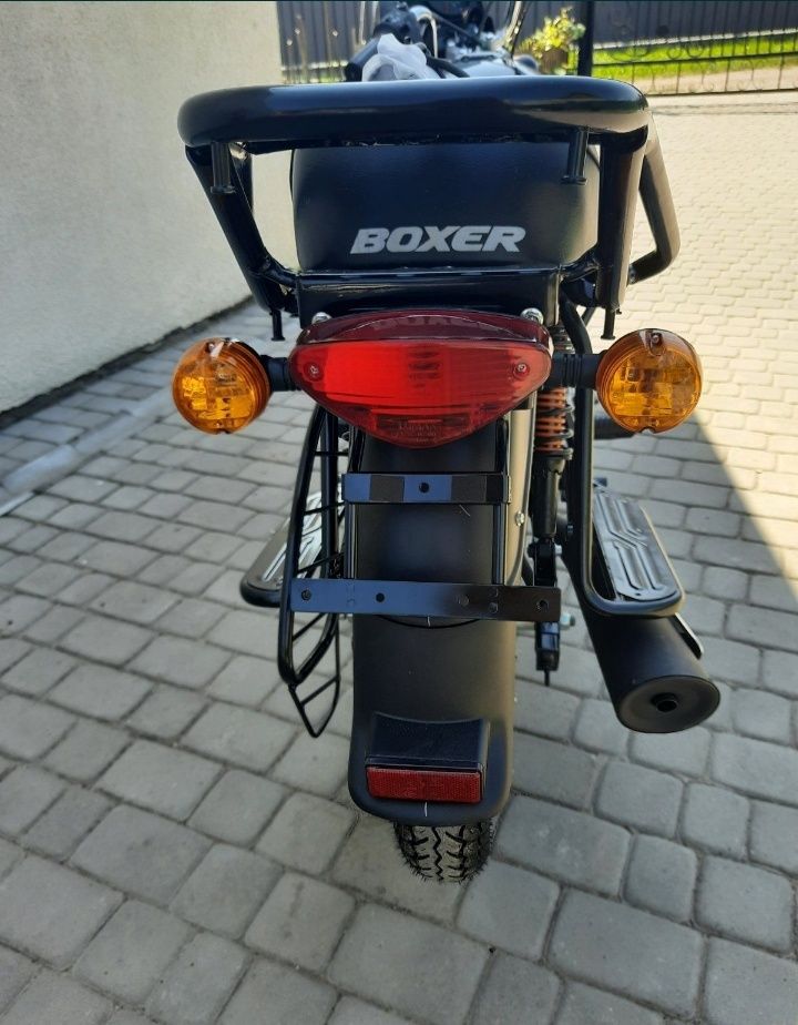 Мотоцикл Bajaj Boxer 150