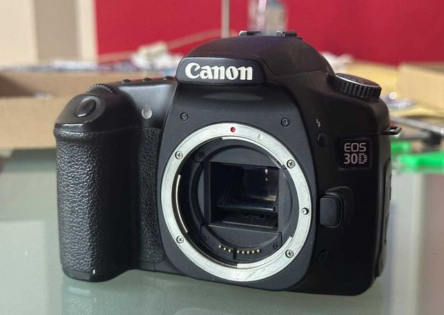 Aparat fotograficzny Canon 30D body