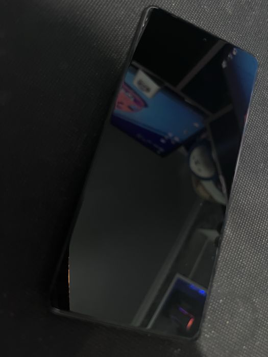 Poco x5 pro 5g чорного кольору
