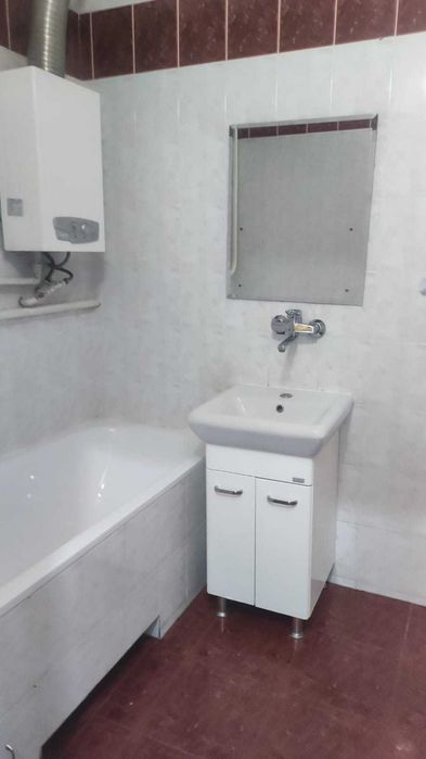 Do wynajęcia kawalerka I piętro w centrum Buska