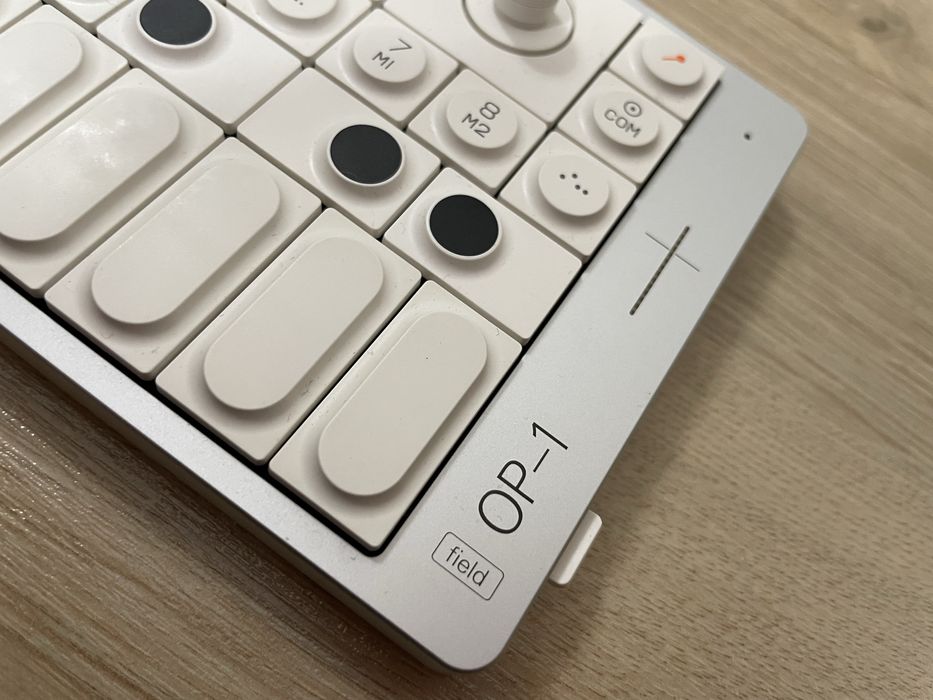 Teenage Engineering OP-1 field - Syntezator i Sampler