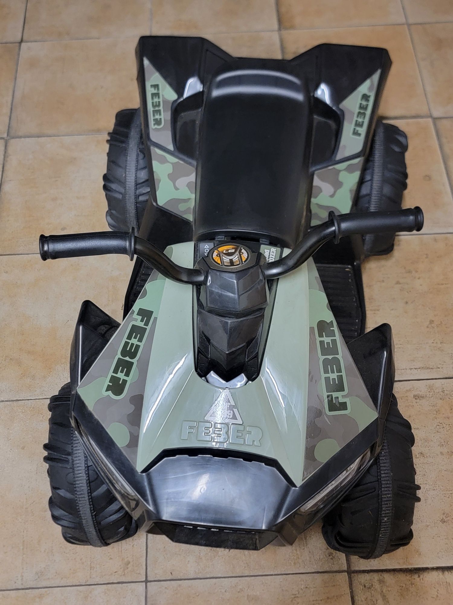 Vendo Moto 4 como nova
