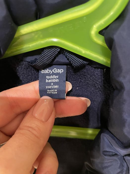 Zimowa kurtka BabyGap 104