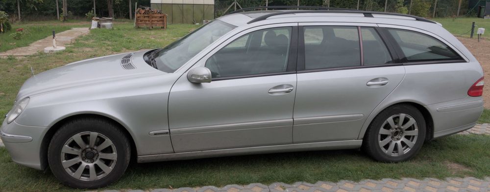 Mercedes-Benz E200 Kompressor (benzyna+LPG) 2003