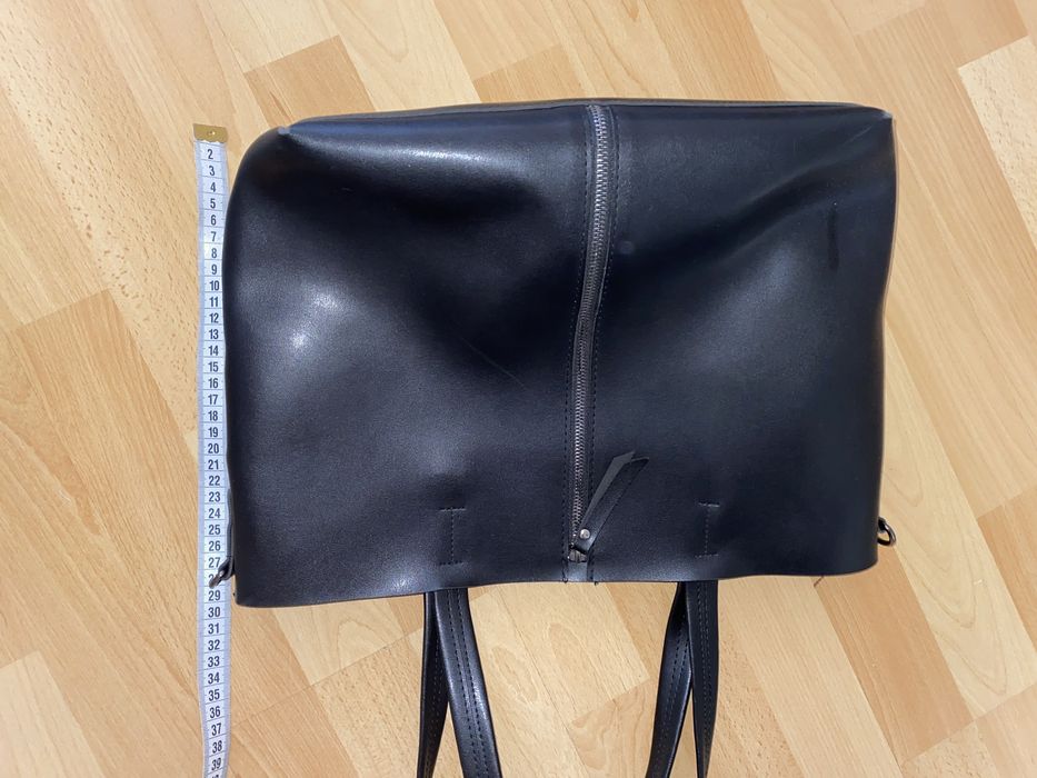 Чорна сумка в гарному стані