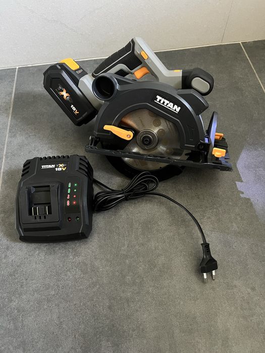 Акум.пила ,паркетка Titan TT 1940CSW