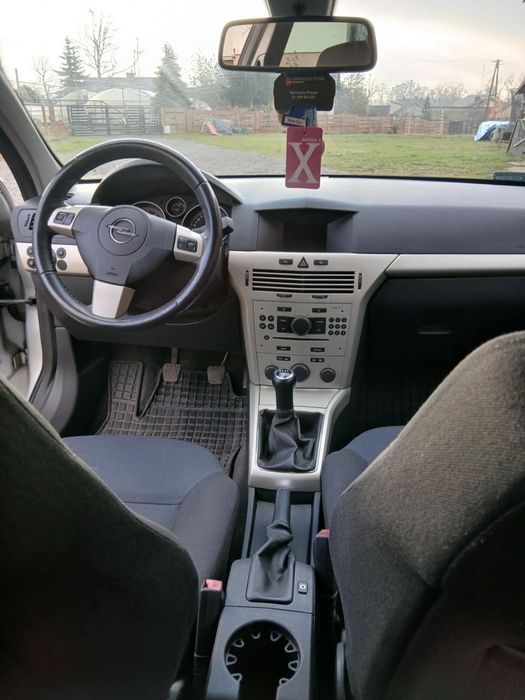Opel Astra Opel Astra H Kombi Świeży Rozrząd
