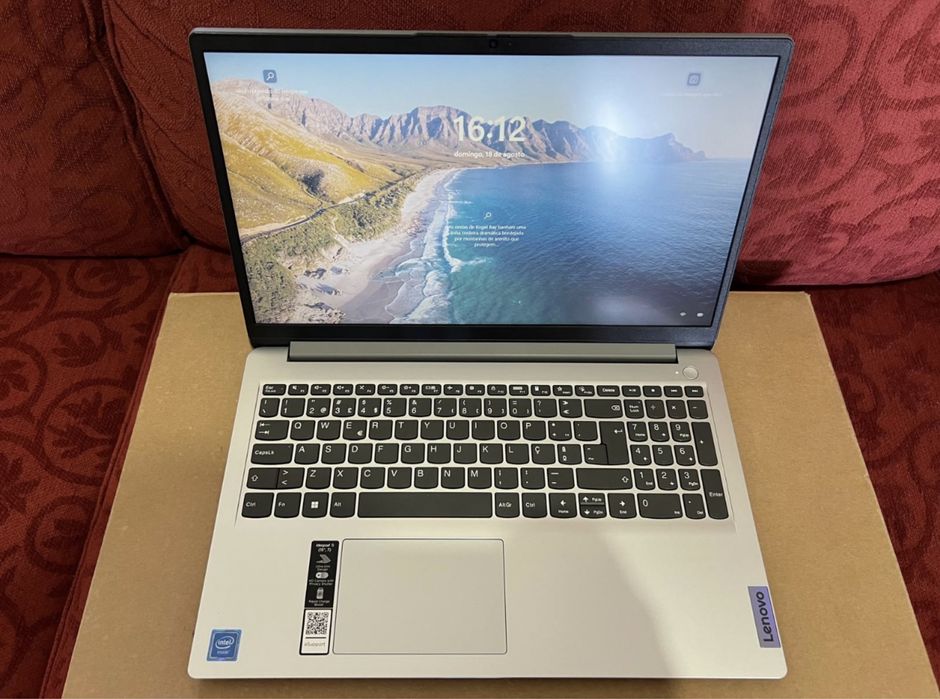 Lenovo IdeaPad 1 151GL7-916 15.6" Pentium 4GB SSD 128GB W11H