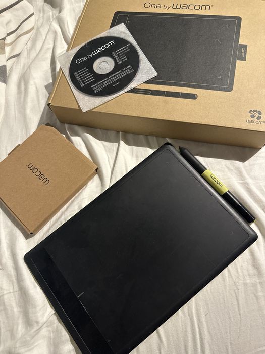 Tablet graficzny One by Wacom
