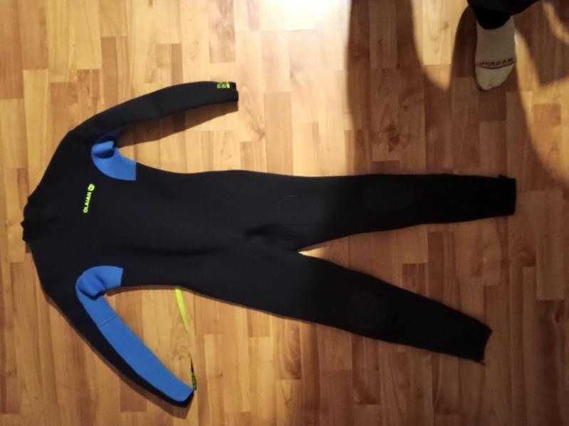 Pianka do nurkowania dziecięca używana w bardzo dobrym stanie