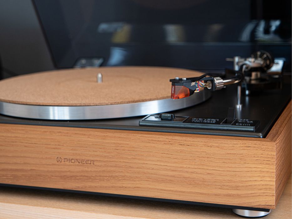 Gramofon Pioneer PL 12 bez wkładki.
