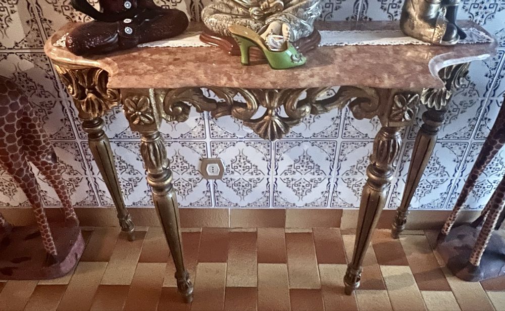 mesa com pedra marmore
