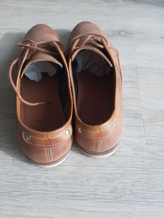 Sapatos camel nr. 41