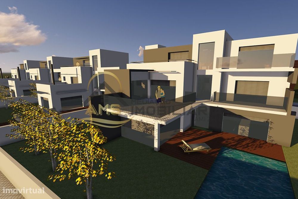 Terreno De Construção Para Moradias Em Banda