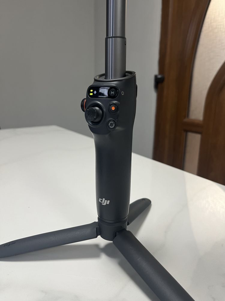 Монопод-стабілізатор DJI Osmo Mobile 6