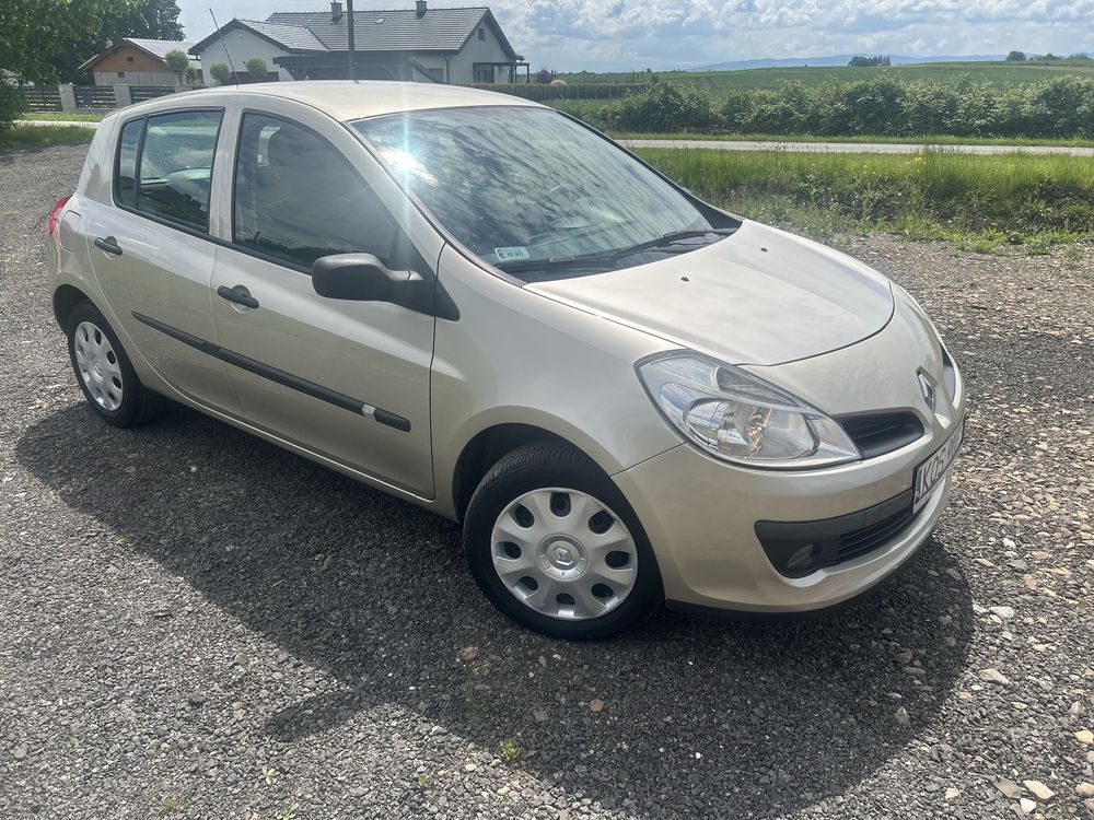 Clio 3 1.2 klima super stan!