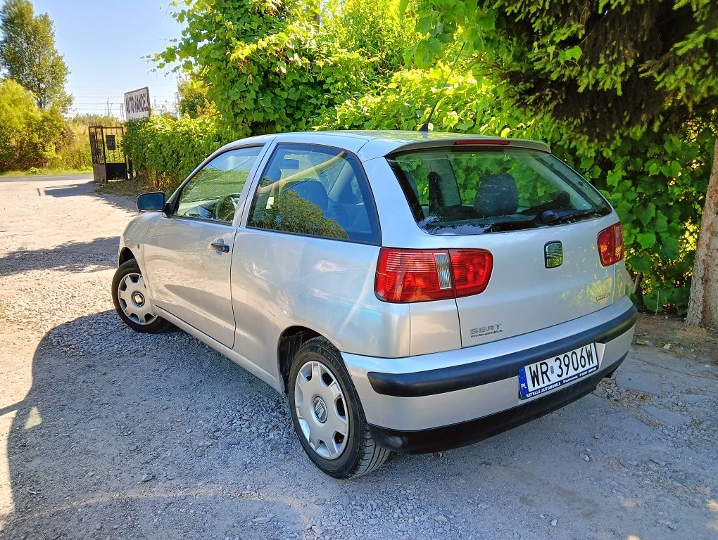 Seat Ibiza 1,4 Benz 02r bdb stan do jazdy sprawna klima