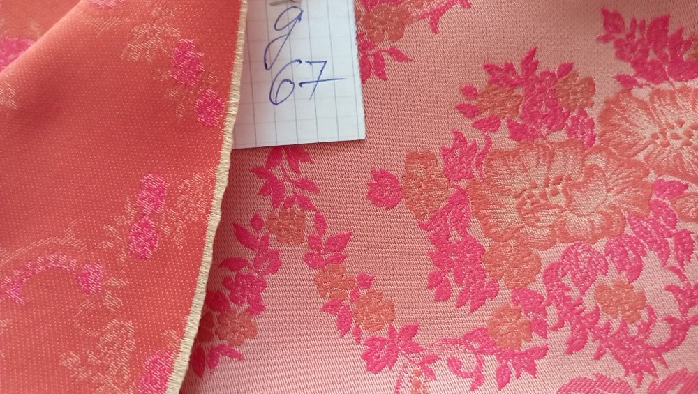 Тканина цупка. Штучний шовк. Відрізи. Плотный материал.