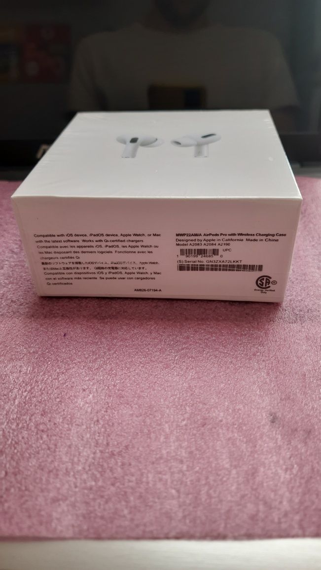 Навушники AirPods Pro