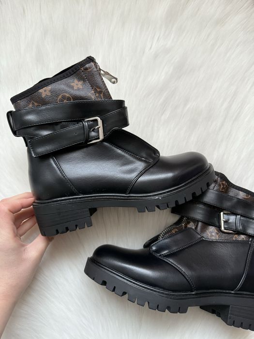 Czarne botki z brązową wstawką LV eko skóra 39