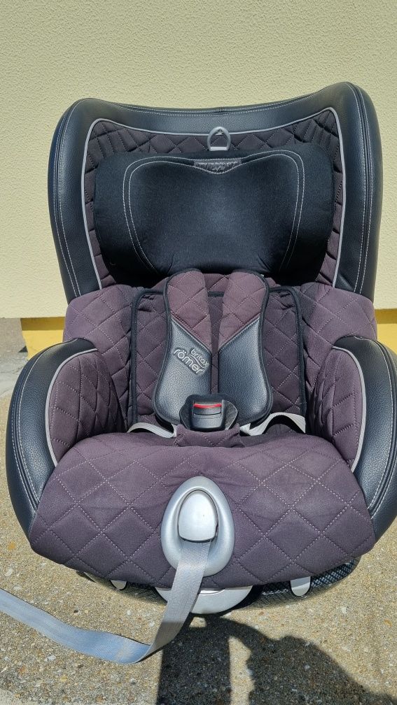 Cadeira Britax Romer - Trifix The Black Edition 1 de 500