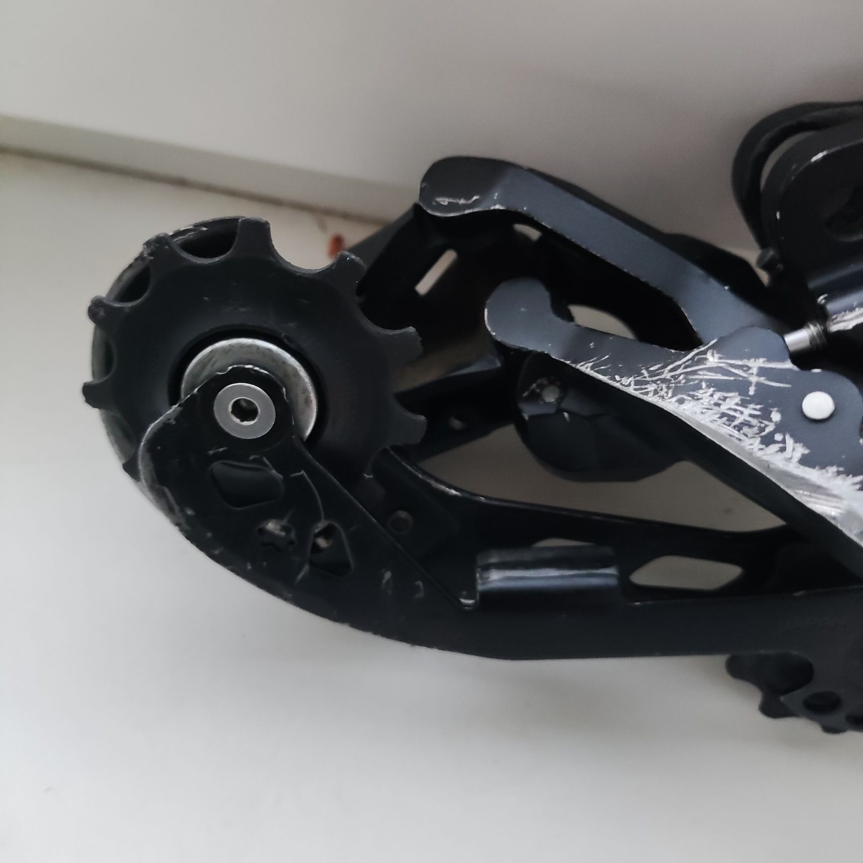 Задний переключатель Shimano Deore RD-M6000-GS 10
