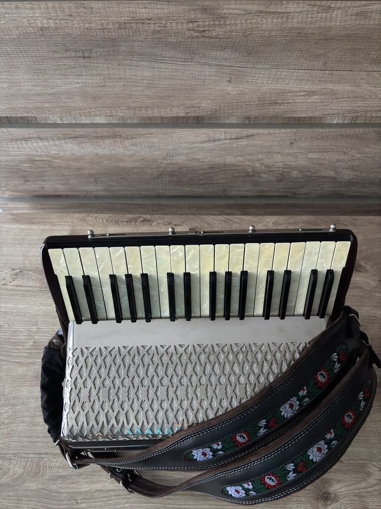 Hohner Imperial IVa