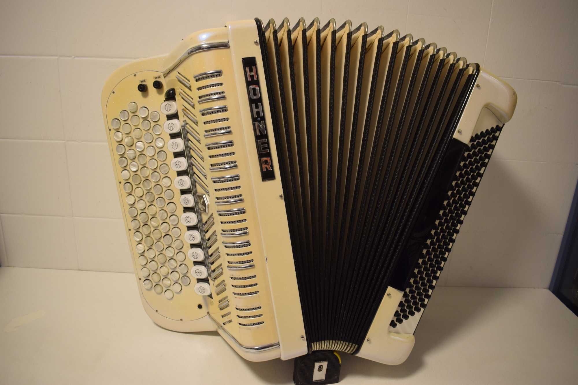 Acordeao Hohner Rveira IV S 4 Voz Com Mistema Midi, N . 342