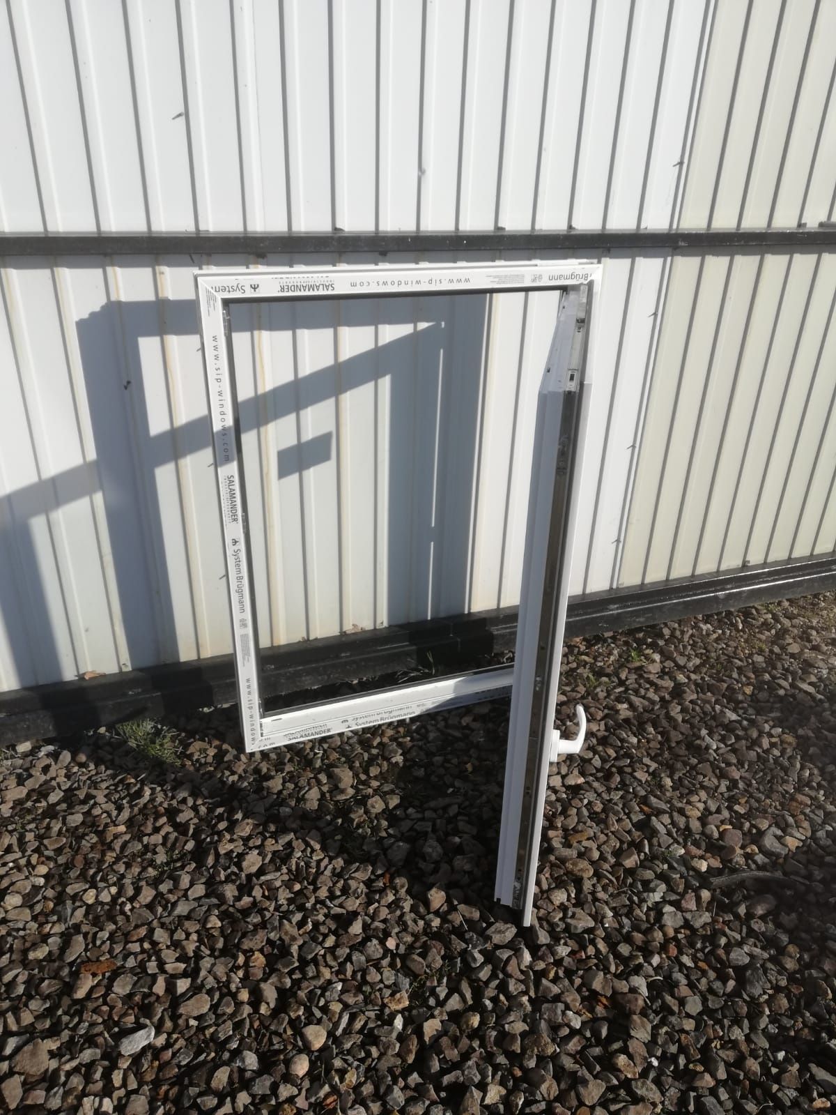 Nowe okna 86x113 Salamander Dowóz cały kraj