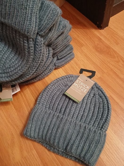 Шапка зимова жіноча брендова оригінал